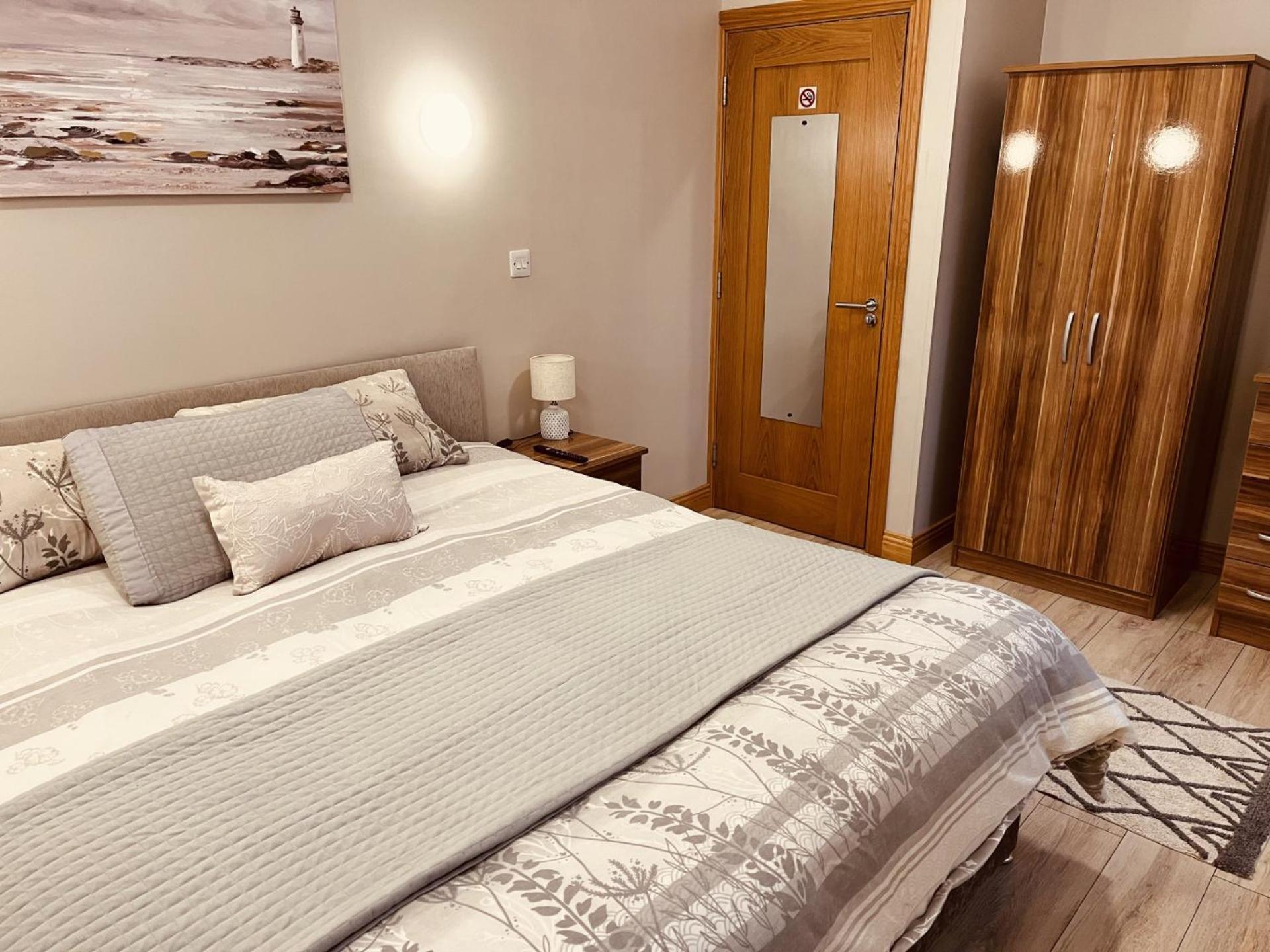 Pebble Beach Holiday Home Ballinphull Exteriör bild